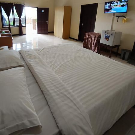 Gita Puri Redpartner Blitar Hotel Buitenkant foto