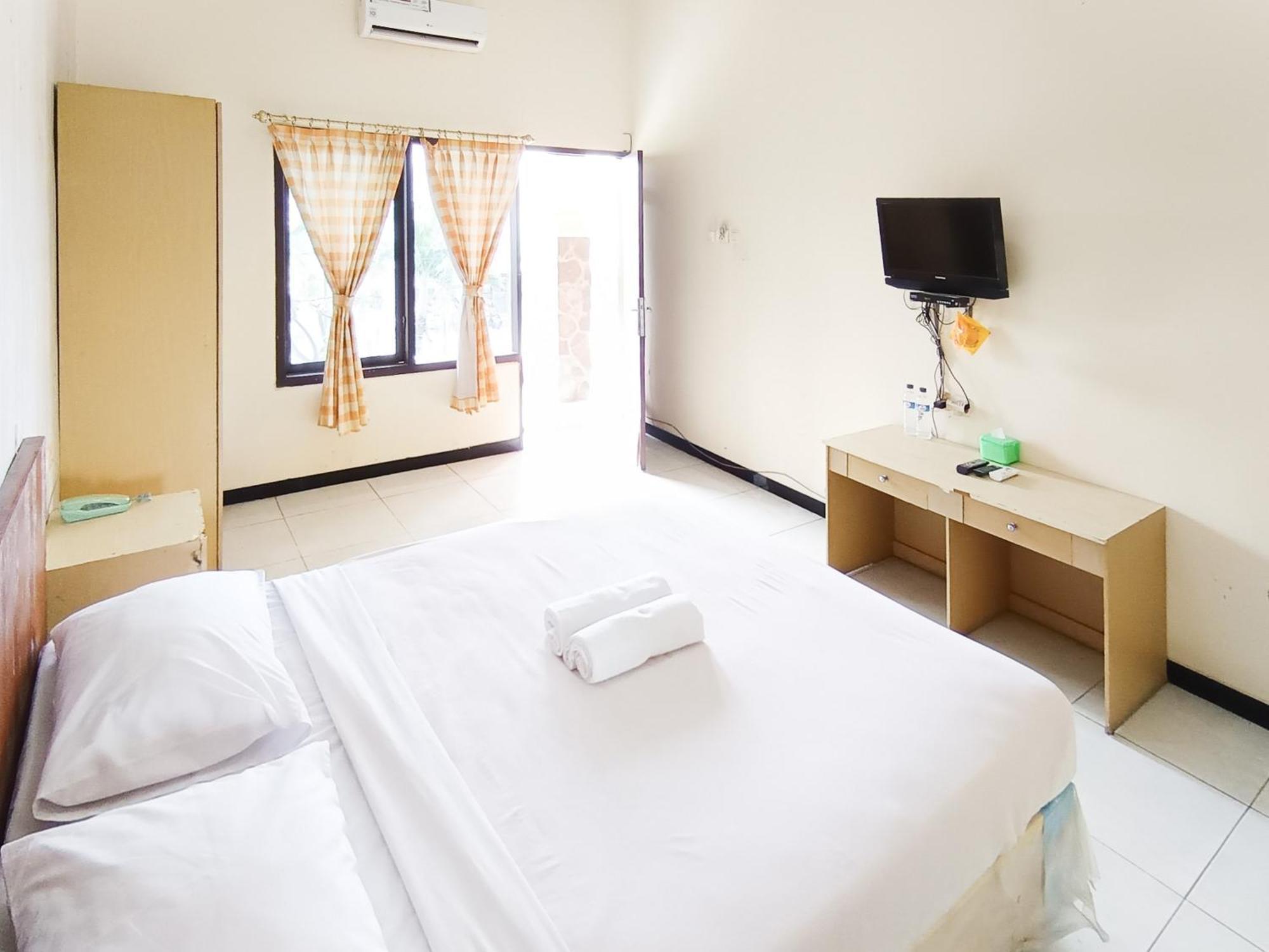 Gita Puri Redpartner Blitar Hotel Buitenkant foto