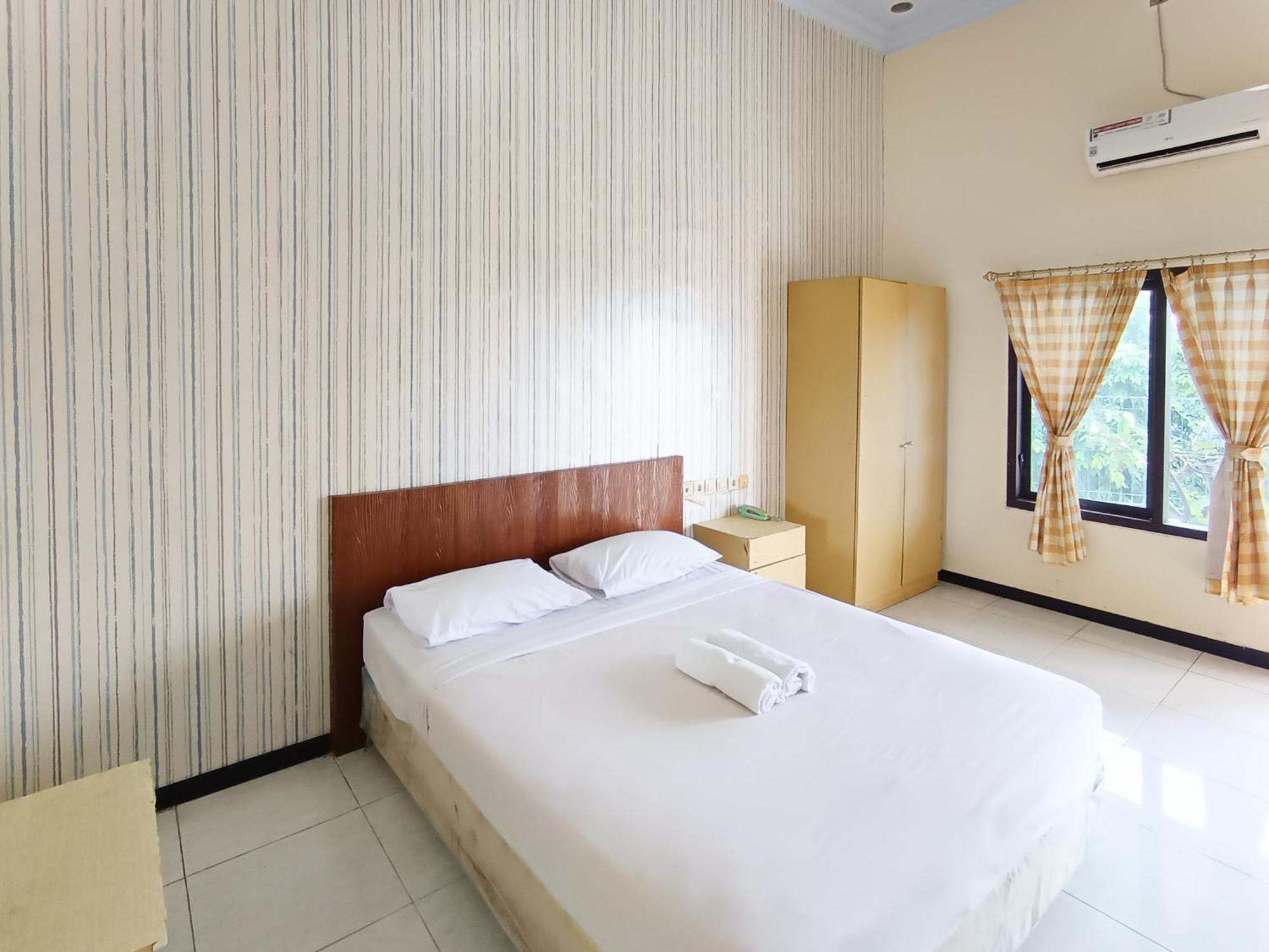Gita Puri Redpartner Blitar Hotel Buitenkant foto